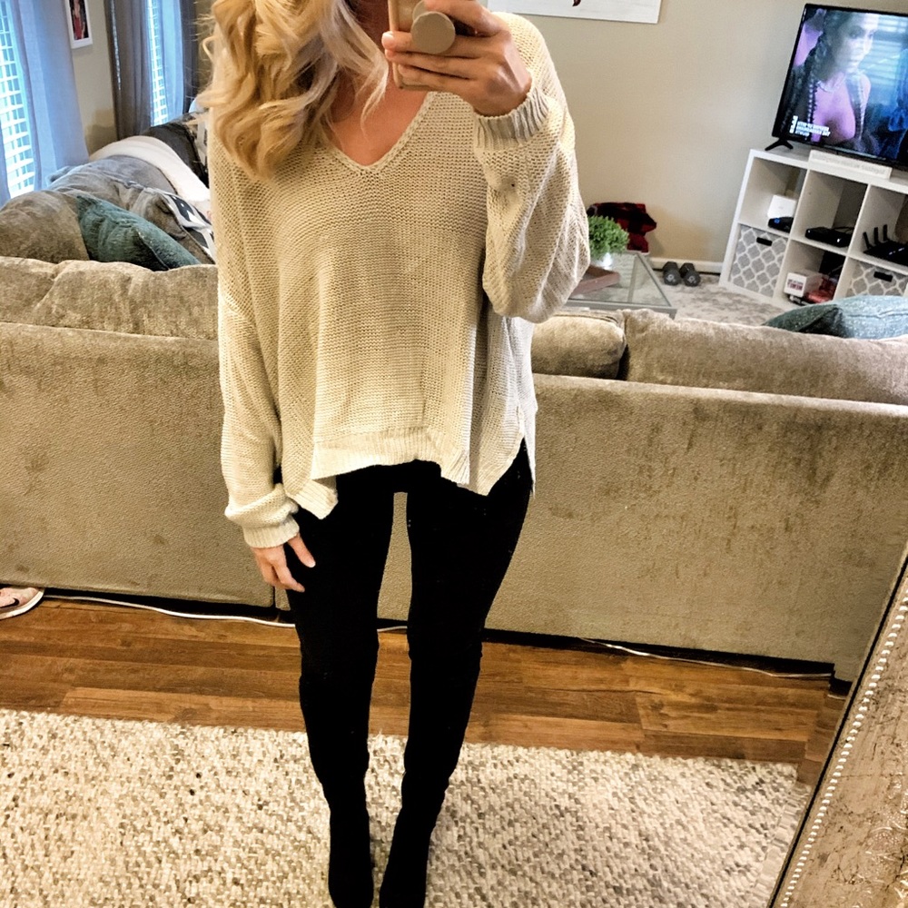 Tan V-Neck Sweater ✨